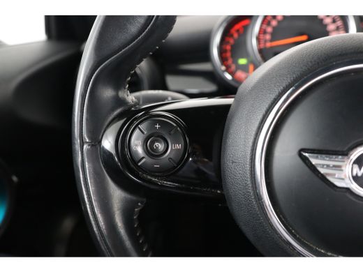 Mini Cooper Cabrio 1.5 Cooper Chili Serious Business | Stoelverwarming | Camera | Head-Up | Climate Control | Leder ... ActivLease financial lease