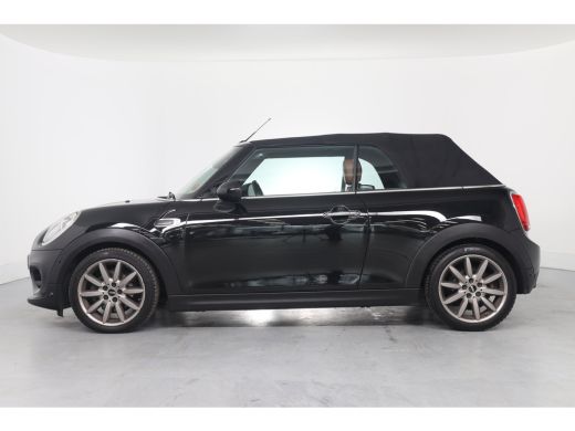 Mini Cooper Cabrio 1.5 Cooper Chili Serious Business | Stoelverwarming | Camera | Head-Up | Climate Control | Leder ... ActivLease financial lease