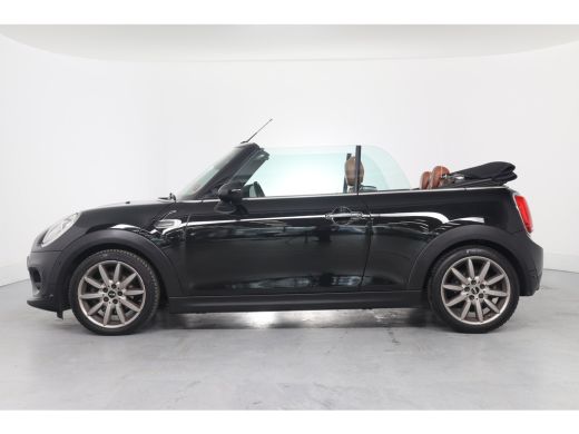 Mini Cooper Cabrio 1.5 Cooper Chili Serious Business | Stoelverwarming | Camera | Head-Up | Climate Control | Leder ... ActivLease financial lease