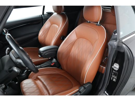 Mini Cooper Cabrio 1.5 Cooper Chili Serious Business | Stoelverwarming | Camera | Head-Up | Climate Control | Leder ... ActivLease financial lease