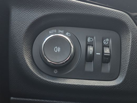 Opel Corsa 1.2 Edition 101pk | Parkeersensoren | Carplay/android auto | DAB | LED | ActivLease financial lease