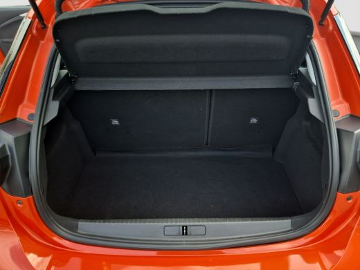 Opel Corsa 1.2 Edition 101pk | Parkeersensoren | Carplay/android auto | DAB | LED | ActivLease financial lease