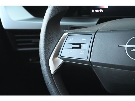 Opel Frontera Electric Edition 44 kWh 3 Fase 8 Jaar Garantie! 99%SOH! | Navigatie | Achteruitrijcamera | Draadl... ActivLease financial lease