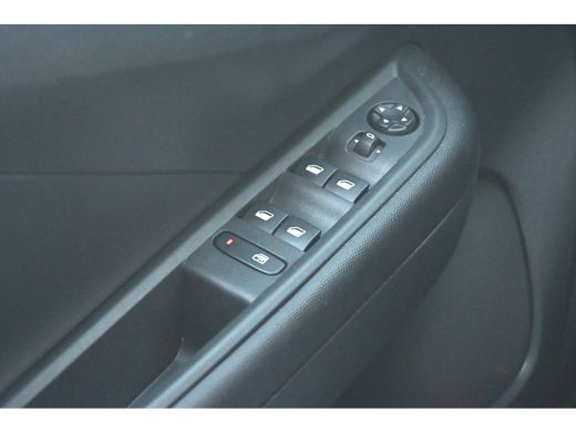 Opel Frontera Electric Edition 44 kWh 3 Fase 8 Jaar Garantie! 99%SOH! | Navigatie | Achteruitrijcamera | Draadl... ActivLease financial lease