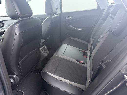 Opel Grandland X 1.6 Turbo Hybrid Business Edition / Navigatie / Camera / Parkeersensoren / ECC / Carplay / 18'' LMV ActivLease financial lease