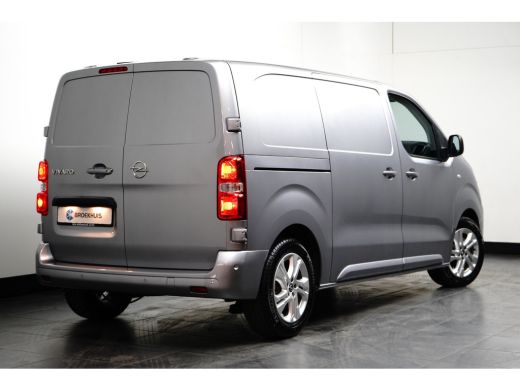 Opel Vivaro Innovation 2.0 CDTi L2H1 177 PK Automaat-8 Airco | Camera | Adaptive Cruise | LM Velgen | Apple C... ActivLease financial lease