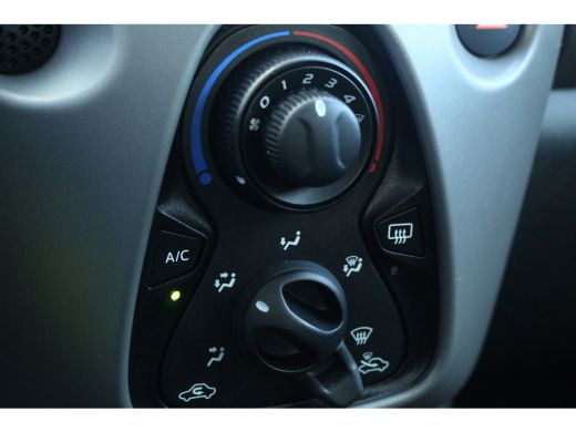 Peugeot 108 1.0 e-VTi Active | Camera | Carplay | Airco | DAB | Bluetooth | Camera | Carplay | Airco | DAB | ... ActivLease financial lease