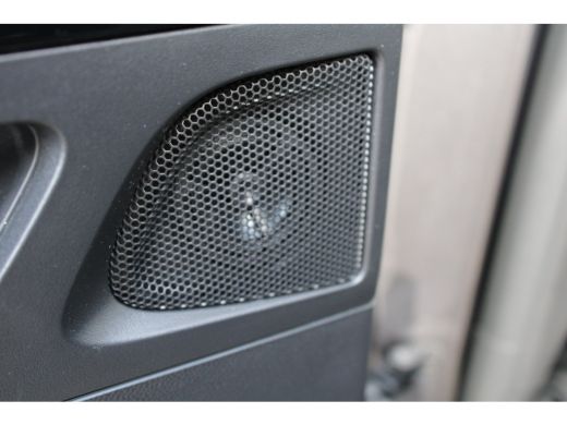 Peugeot 2008 1.2 PureTech GT Pack | Automaat | Navigatie | Camera | Panorama/schuifdak | Alcantara | Focal | 1... ActivLease financial lease