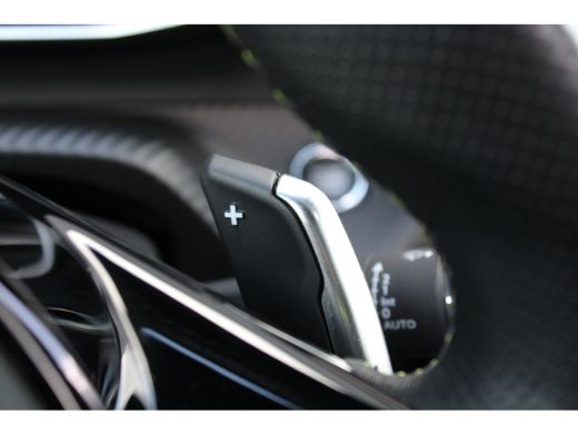 Peugeot 2008 1.2 PureTech GT Pack | Automaat | Navigatie | Camera | Panorama/schuifdak | Alcantara | Focal | 1... ActivLease financial lease