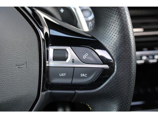 Peugeot 2008 1.2 PureTech GT Pack | Automaat | Navigatie | Camera | Panorama/schuifdak | Alcantara | Focal | 1... ActivLease financial lease