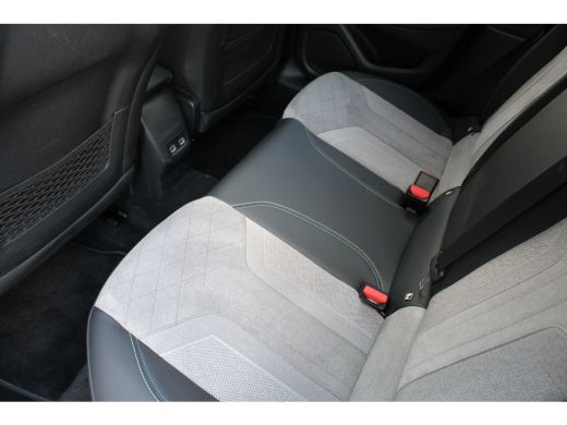 Peugeot 208 1.2 PureTech GT Pack | Navigatie | Camera | Panoramadak | Stoelverwarming | Apple carplay | Full ... ActivLease financial lease