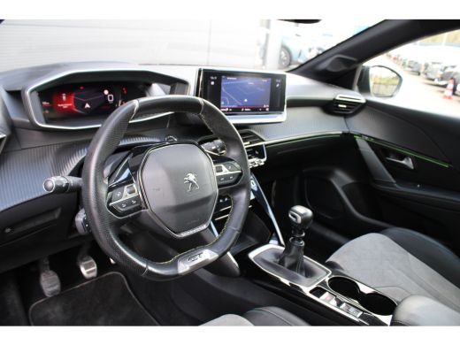 Peugeot 208 1.2 PureTech GT Pack | Navigatie | Camera | Panoramadak | Stoelverwarming | Apple carplay | Full ... ActivLease financial lease