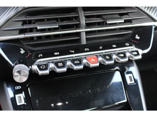 Peugeot 208 1.2 PureTech GT Pack | Navigatie | Camera | Panoramadak | Stoelverwarming | Apple carplay | Full ... ActivLease financial lease