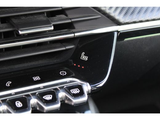 Peugeot 208 1.2 PureTech GT Pack | Navigatie | Camera | Panoramadak | Stoelverwarming | Apple carplay | Full ... ActivLease financial lease