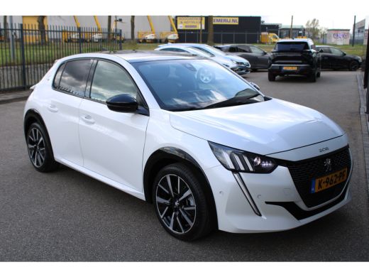 Peugeot 208 1.2 PureTech GT Pack | Navigatie | Camera | Panoramadak | Stoelverwarming | Apple carplay | Full ... ActivLease financial lease