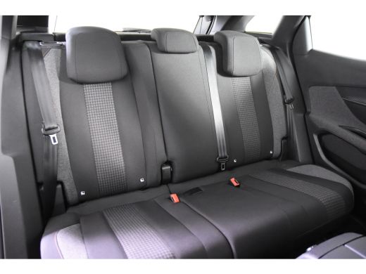 Peugeot 3008 Active 130 *1ste Eigenaar*Navigatie*Camera*Carplay* ActivLease financial lease