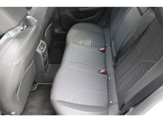 Peugeot 308 SW 1.6 Plug-in Hybrid 195 GT | Automaat | Navigatie | Camera | Panorama/schuifdak | Focal | Nieuw... ActivLease financial lease