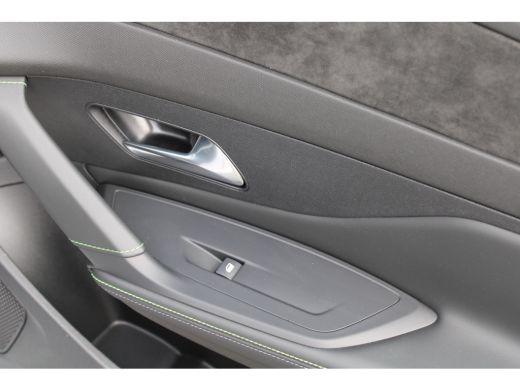 Peugeot 308 SW 1.6 Plug-in Hybrid 195 GT | Automaat | Navigatie | Camera | Panorama/schuifdak | Focal | Nieuw... ActivLease financial lease