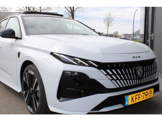 Peugeot 308 SW 1.6 Plug-in Hybrid 195 GT | Automaat | Navigatie | Camera | Panorama/schuifdak | Focal | Nieuw... ActivLease financial lease