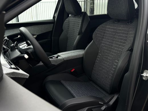 Peugeot 5008 Allure | 360&deg; Vision & Drive Assist Pack | 3de rij: neerklapbare zittingen met Easy access naar d... ActivLease financial lease