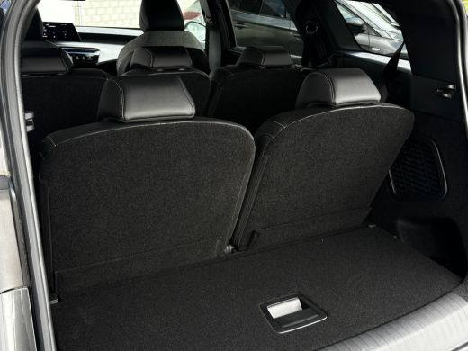 Peugeot 5008 Allure | 360&deg; Vision & Drive Assist Pack | 3de rij: neerklapbare zittingen met Easy access naar d... ActivLease financial lease