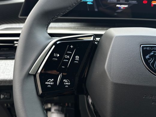 Peugeot 5008 Allure | 360&deg; Vision & Drive Assist Pack | 3de rij: neerklapbare zittingen met Easy access naar d... ActivLease financial lease