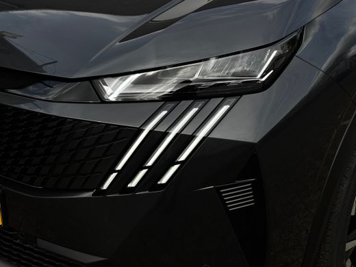 Peugeot 5008 Allure | 360&deg; Vision & Drive Assist Pack | 3de rij: neerklapbare zittingen met Easy access naar d... ActivLease financial lease
