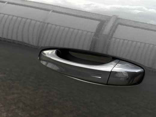 Peugeot 5008 Allure | 360&deg; Vision & Drive Assist Pack | 3de rij: neerklapbare zittingen met Easy access naar d... ActivLease financial lease