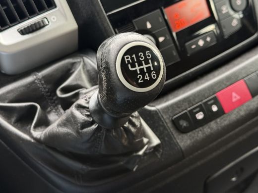 Peugeot Boxer 2.2 BlueHDI 141 PK / EURO 6 / L1H1 / 9 PERSOONS / AIRCO / CRUISE / PERSONENBUS / BLUETOOTH ActivLease financial lease