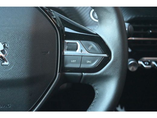 Peugeot e-2008 EV Active Pack 50 kWh 3 Fase 96,6%SOH! | Stoelverwarming | Achteruitrijcamera | Dealeronderhouden... ActivLease financial lease