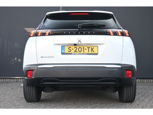 Peugeot e-2008 EV Active Pack 50 kWh 3 Fase 96,6%SOH! | Stoelverwarming | Achteruitrijcamera | Dealeronderhouden... ActivLease financial lease