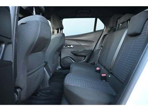 Peugeot e-2008 EV Active Pack 50 kWh 3 Fase 96,6%SOH! | Stoelverwarming | Achteruitrijcamera | Dealeronderhouden... ActivLease financial lease