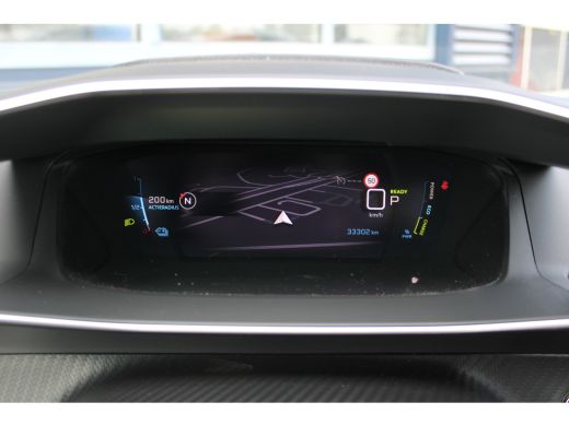 Peugeot e-2008 EV GT 50 kWh | Achterbank in delen neerklapbaar | Achteruitrijcamera | Afwijkende dakkleur ActivLease financial lease