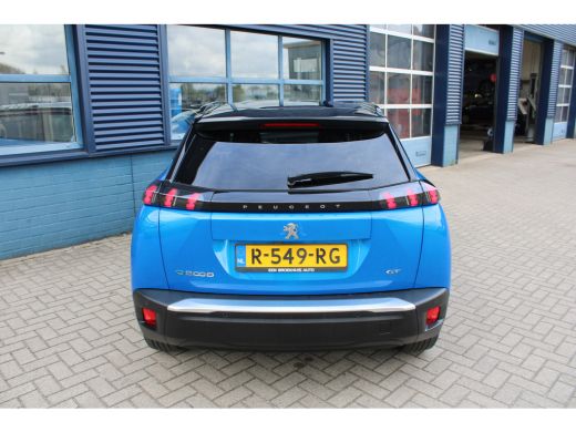 Peugeot e-2008 EV GT 50 kWh | Achterbank in delen neerklapbaar | Achteruitrijcamera | Afwijkende dakkleur ActivLease financial lease