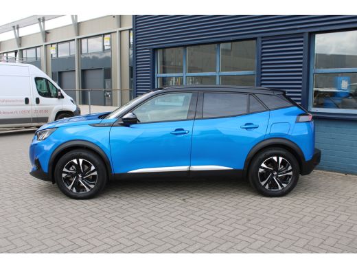 Peugeot e-2008 EV GT 50 kWh | Achterbank in delen neerklapbaar | Achteruitrijcamera | Afwijkende dakkleur ActivLease financial lease