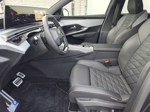 Peugeot e-3008 Launch Edition 325 Dual Motor 73 kWh | Achterstoelen verwarmd | Achteruitrijcamera | Apple Carpla... ActivLease financial lease