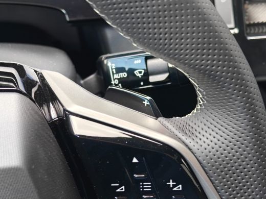 Peugeot e-3008 Launch Edition 325 Dual Motor 73 kWh | Achterstoelen verwarmd | Achteruitrijcamera | Apple Carpla... ActivLease financial lease