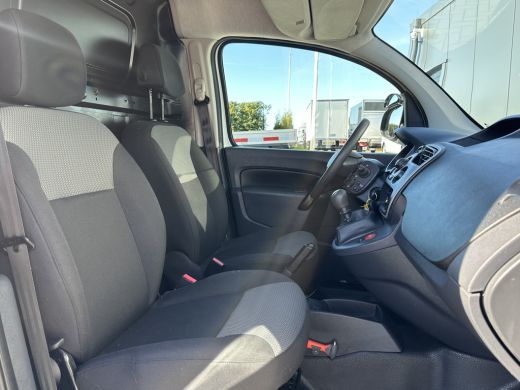 Renault Kangoo 1.5 DCi / L1H1 / ** 25.144 KM ** / 1e EIG. / TREKHAAK / ALUCA INRICHTING / NAVI / CRUISE / AIRCO ActivLease financial lease