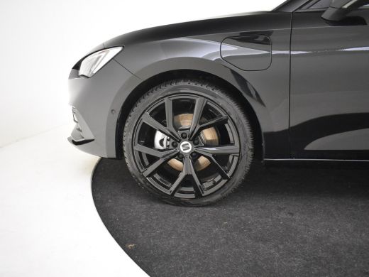 Seat Leon Sportstourer 1.5 TSI e-Hybrid FR Business | Achteruitrijcamera | Alcantara bekleding | Armsteun voor ActivLease financial lease