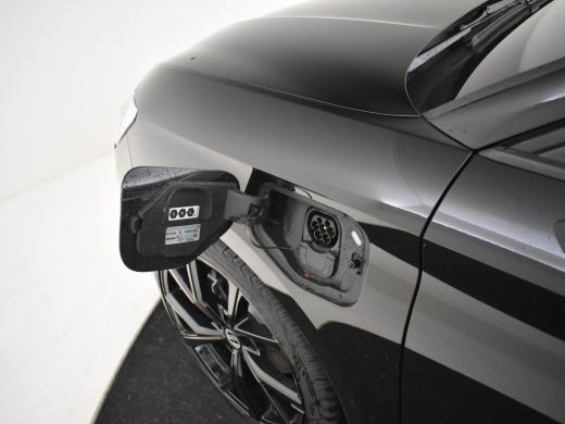 Seat Leon Sportstourer 1.5 TSI e-Hybrid FR Business | Achteruitrijcamera | Alcantara bekleding | Armsteun voor ActivLease financial lease