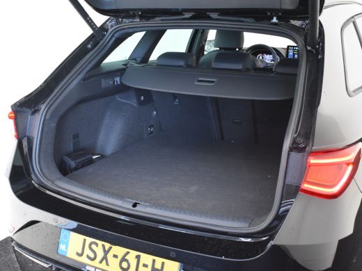 Seat Leon Sportstourer 1.5 TSI e-Hybrid FR Business | Achteruitrijcamera | Alcantara bekleding | Armsteun voor ActivLease financial lease
