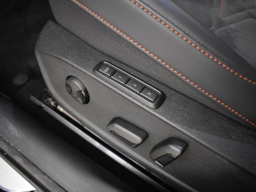 Seat Leon Sportstourer 1.5 TSI e-Hybrid FR Business | Achteruitrijcamera | Alcantara bekleding | Armsteun voor ActivLease financial lease