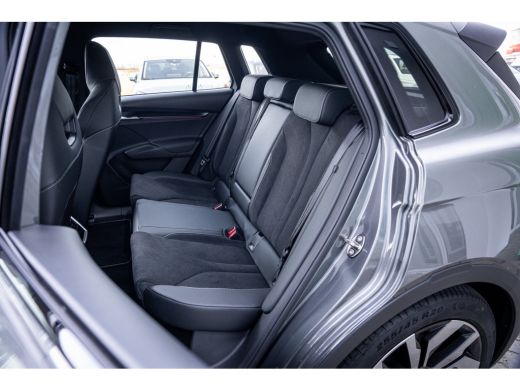 Skoda Elroq Sportline | Achteruitrijcamera (Rear View) | Banden 235/50/R20 voor, 255/45/R20 achter (85 Batter... ActivLease financial lease