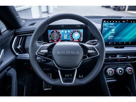 Skoda Kodiaq 1.5 TSI PHEV Sportline Business | Achteruitrijcamera | Matrix LED koplampen | Metaalkleur ActivLease financial lease