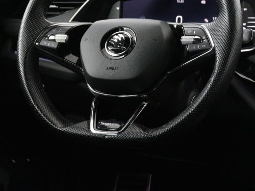 Skoda Octavia 1.4 TSI iV PHEV Sportline Business | SOH 96% | Trekhaak | Stoelverwarming | Camera | Carplay | Na... ActivLease financial lease