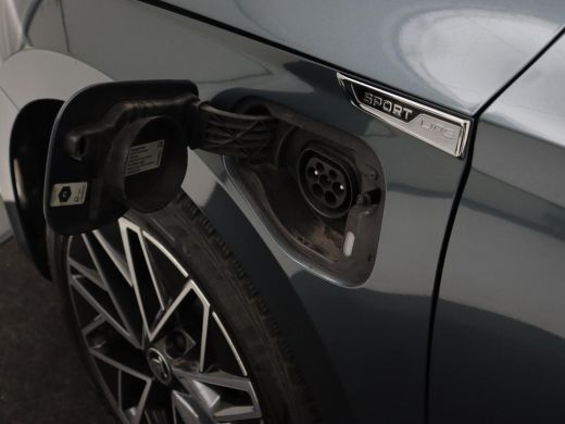 Skoda Octavia 1.4 TSI iV PHEV Sportline Business | SOH 96% | Trekhaak | Stoelverwarming | Camera | Carplay | Na... ActivLease financial lease