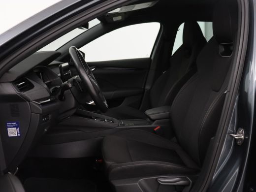 Skoda Octavia 1.4 TSI iV PHEV Sportline Business | SOH 96% | Trekhaak | Stoelverwarming | Camera | Carplay | Na... ActivLease financial lease