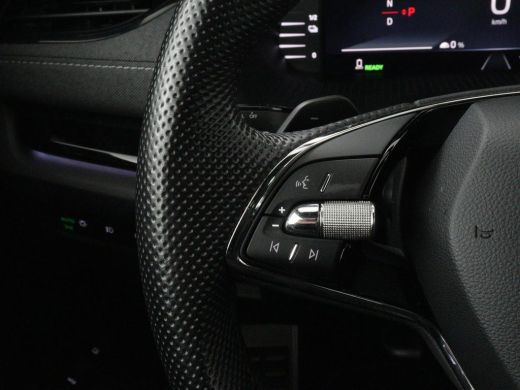 Skoda Octavia 1.4 TSI iV PHEV Sportline Business | SOH 96% | Trekhaak | Stoelverwarming | Camera | Carplay | Na... ActivLease financial lease