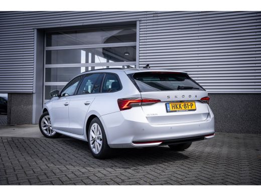 Skoda Octavia Combi 1.5 TSI MHEV Business Edition | Achteruitrijcamera | Lichtmetalen velgen meer-spaaks 17" | ... ActivLease financial lease