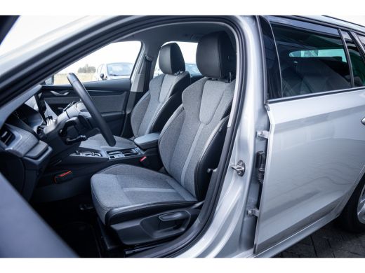 Skoda Octavia Combi 1.5 TSI MHEV Business Edition | Achteruitrijcamera | Lichtmetalen velgen meer-spaaks 17" | ... ActivLease financial lease